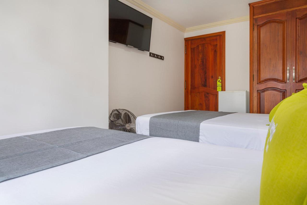 Hotel Boutique Laureles Home - Ayenda 1258 (Adults Only) Medellín Exterior foto